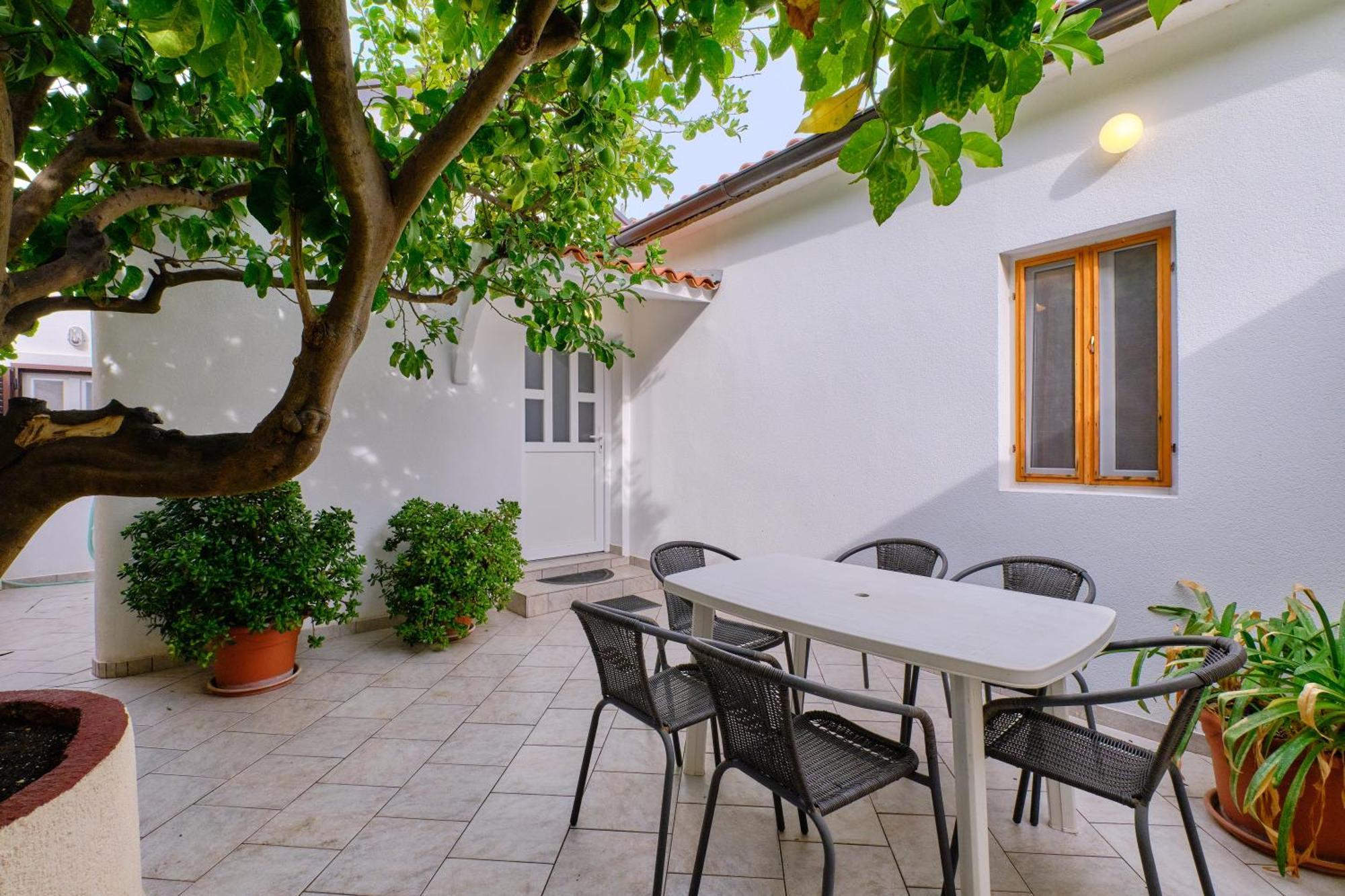 Apartments Antonella Veli Lošinj Exterior foto